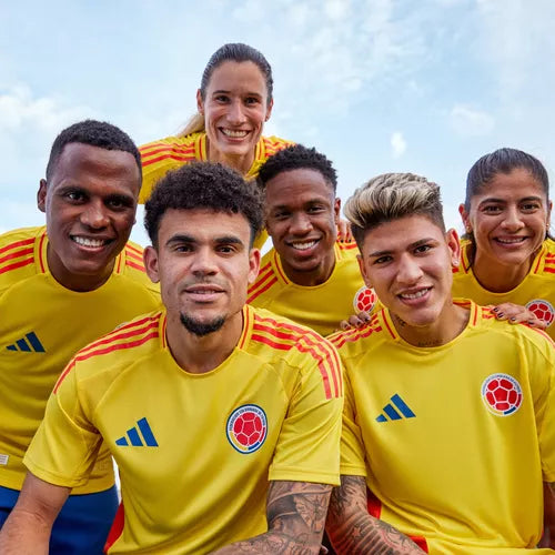 [MODELO] Camiseta Oficial Selección de Colombia 24/25 (Envío Gratis) (cópia)